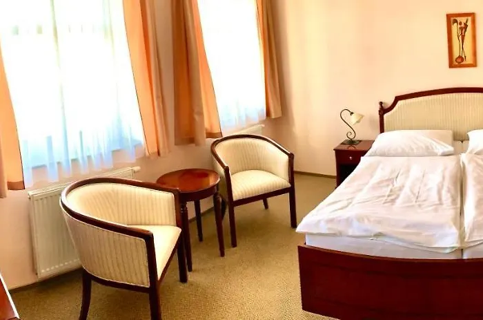 Hotel Bílý Beránek Kralovice 3*
